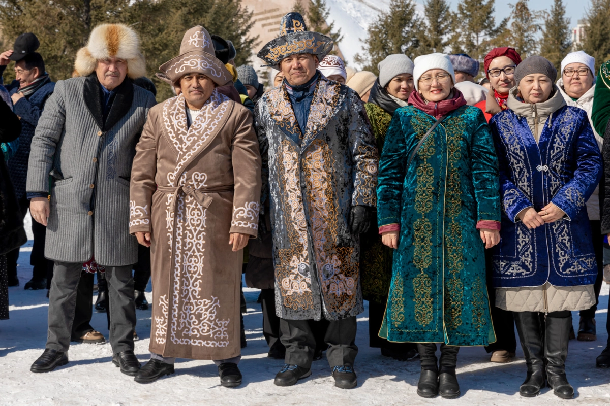 Масштабный флешмоб в честь Дня национальной одежды состоялся в Астане - фото 15