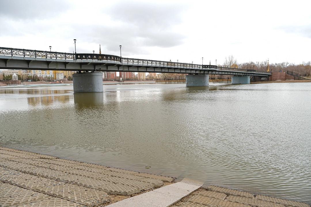 Уровень воды в реке Есиль в Астане не выше нормы - фото 9