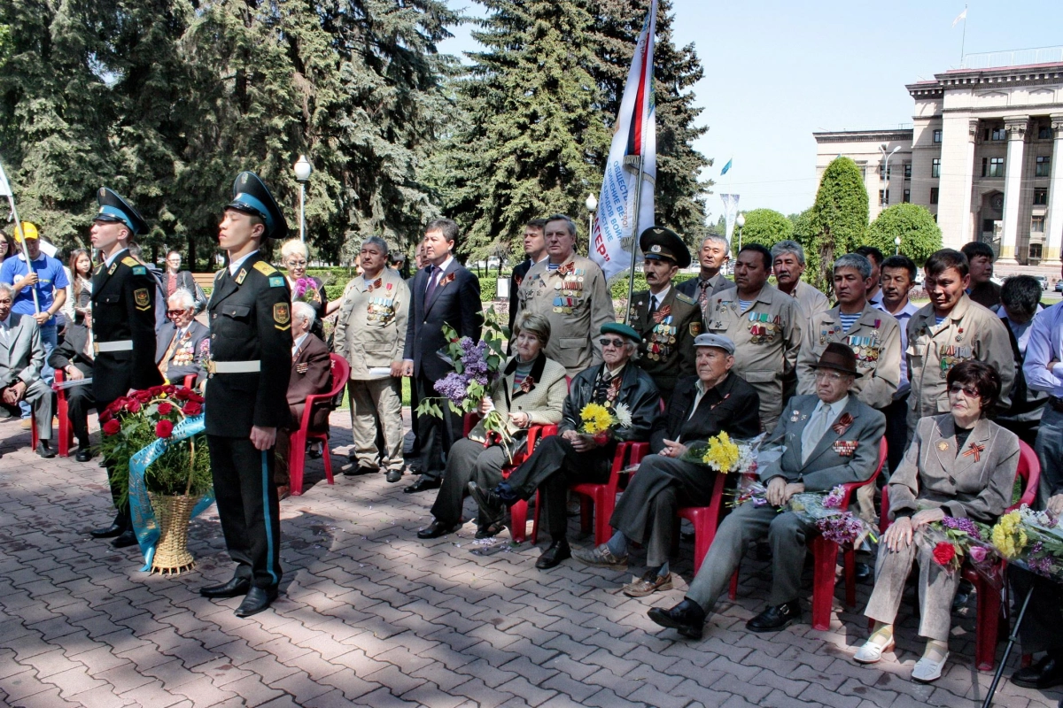 В Алматы состоялось торжественное возложение цветов к памятнику «Алия и Маншук» - фото 3