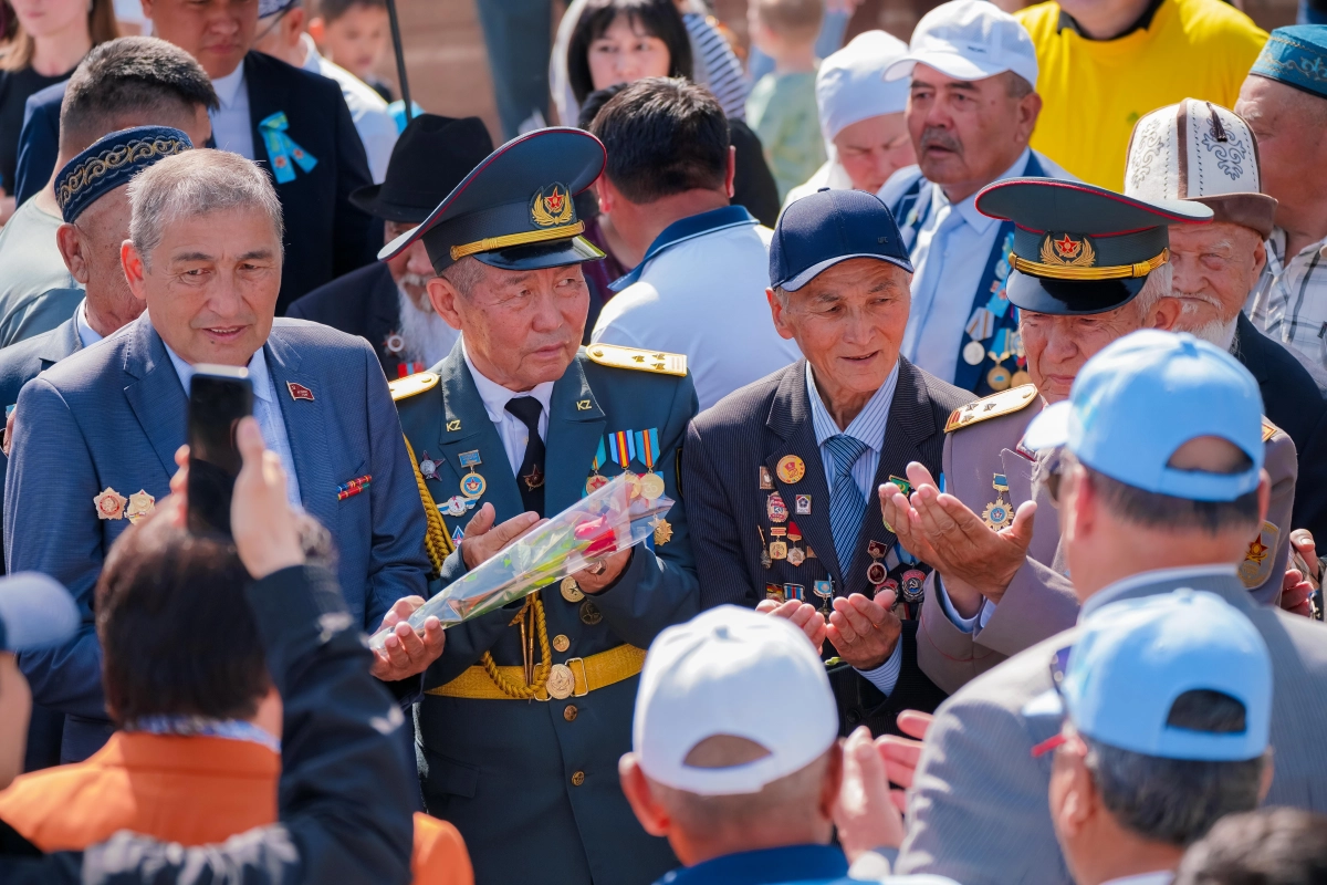 Ветеранам Великой Отечественной войны в Шымкенте вручили ключи от квартир - фото 33