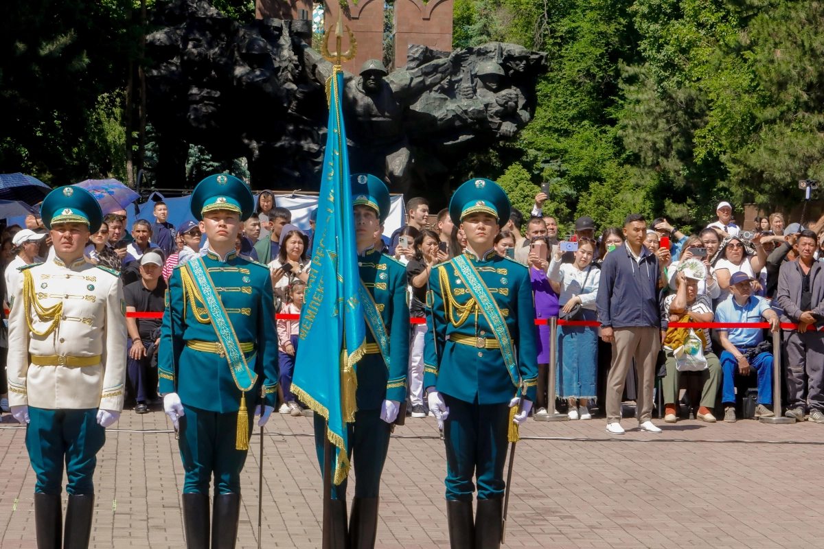 Военнослужащие президентского полка «Батыр» приняли присягу - фото 2