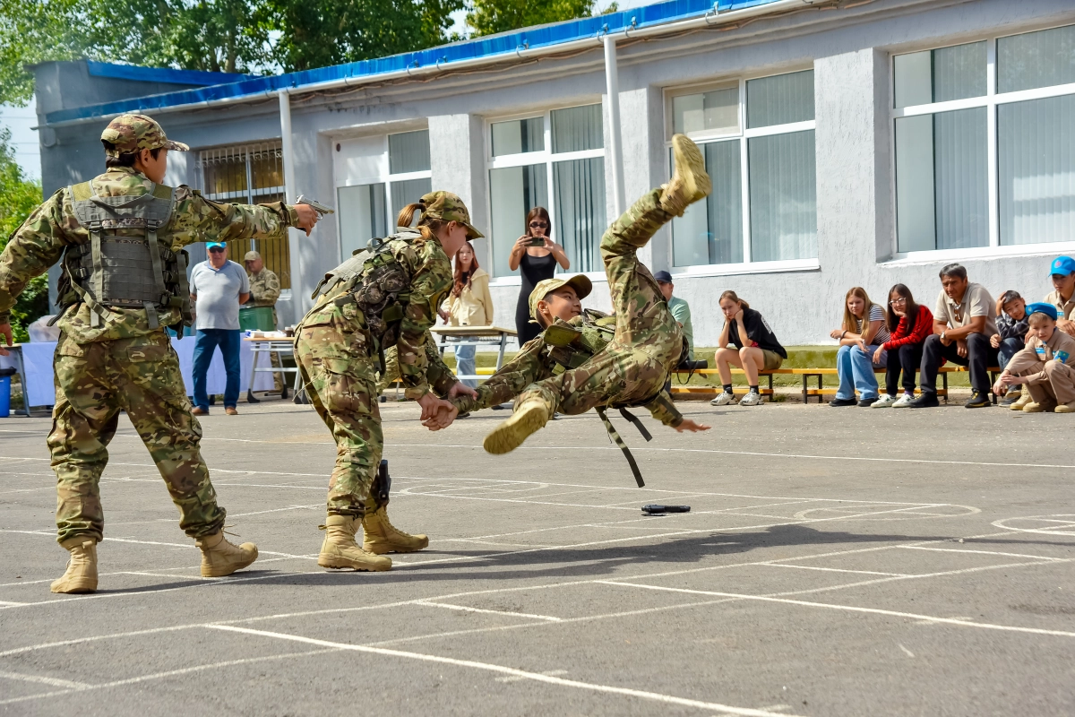 Пограничный городок для обучения детей воинским навыкам открыли в Астане - фото 21