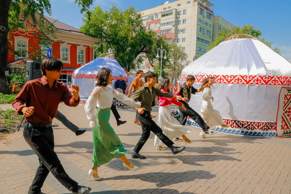 В честь Дня города Алматы прошел ежегодный фестиваль «Кiтап fest» - фото 21