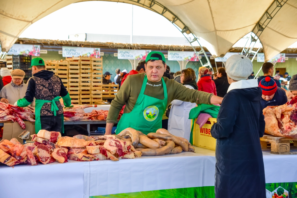 400 тонн сельхозпродукции привезли на ярмарку в Астану - фото 8