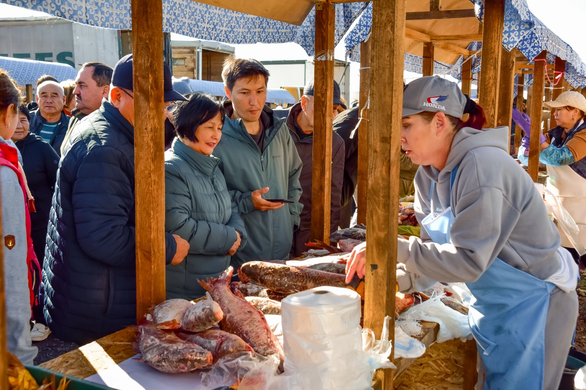 400 тонн сельхозпродукции привезли на ярмарку в Астану - фото 9