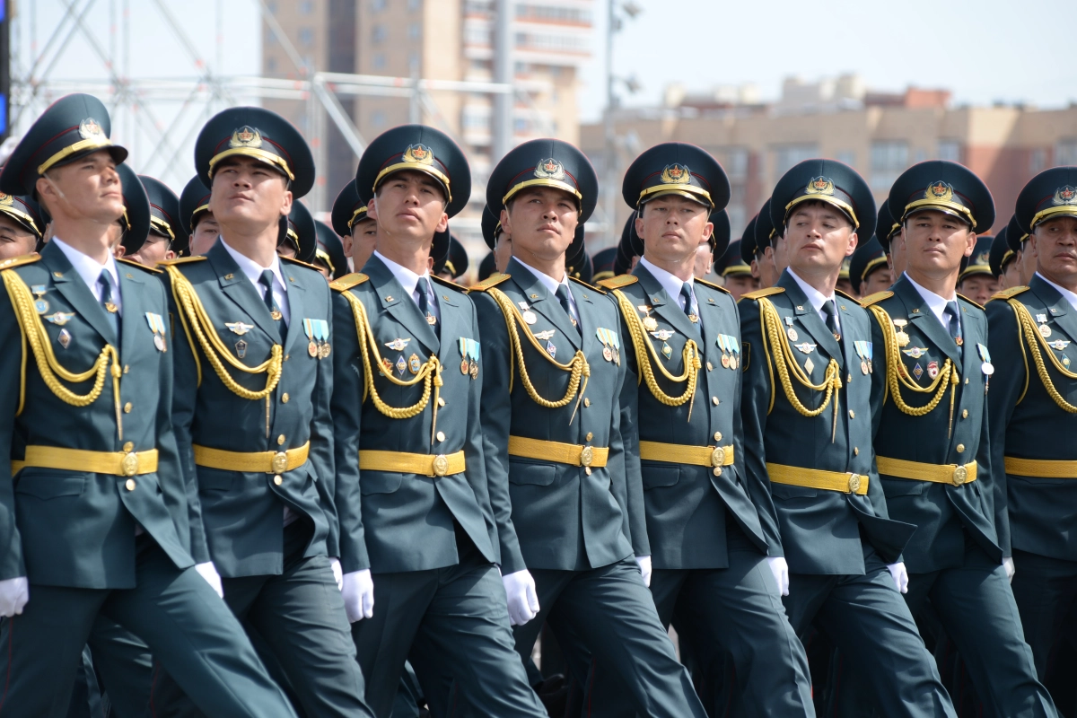 БОЕВАЯ МОЩЬ И СЛАВА: В Астане начался военный парад - фото 62