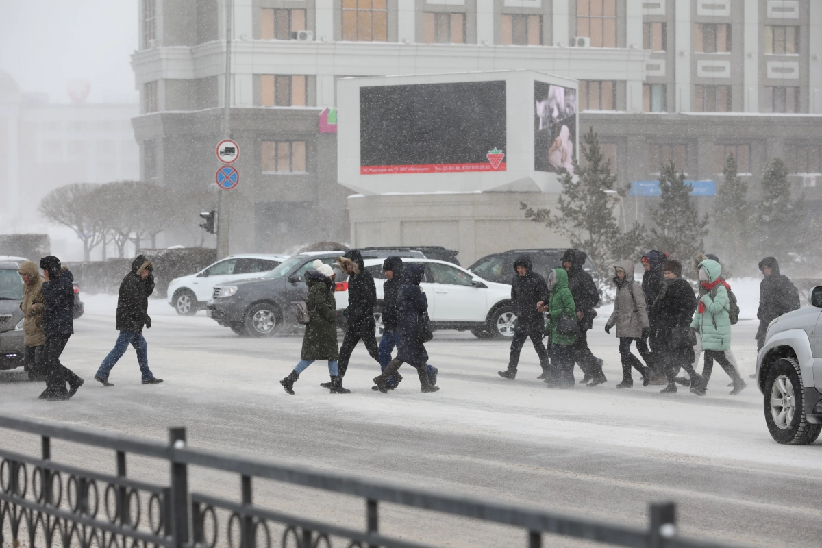 Суровая зимняя погода в Астане - фото 16